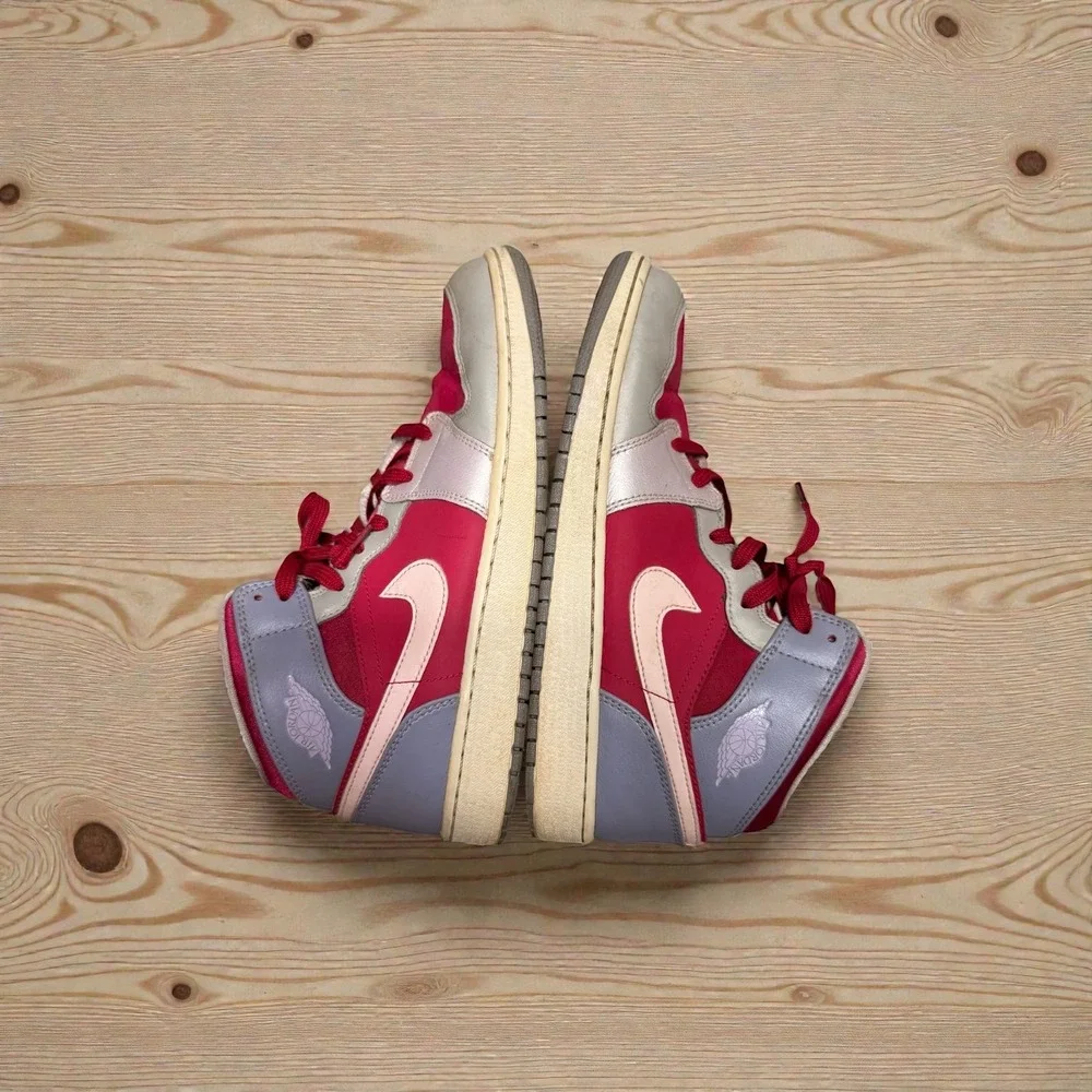 Nike used pretty